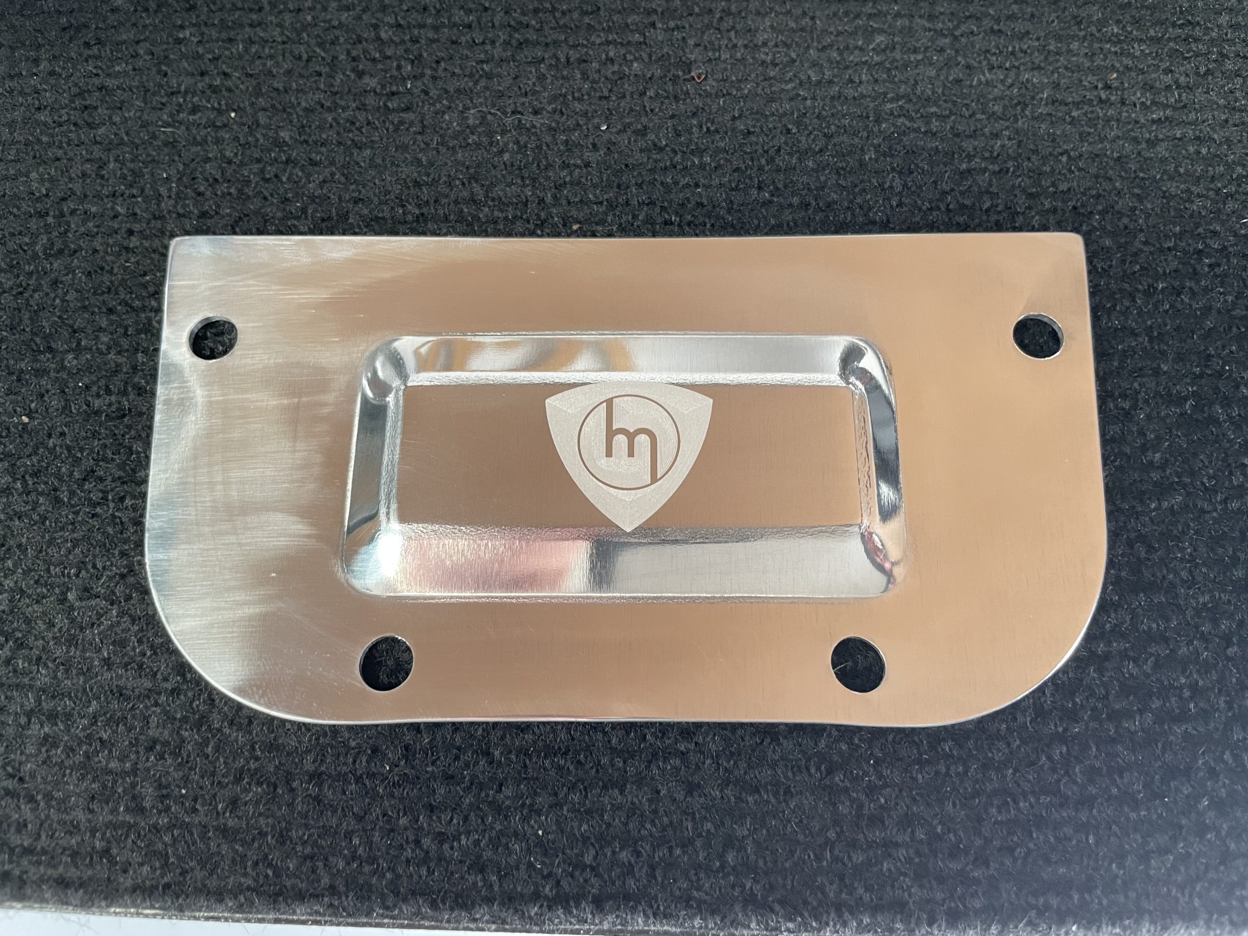 Polished Bottom 13b Inspection Plate M logo